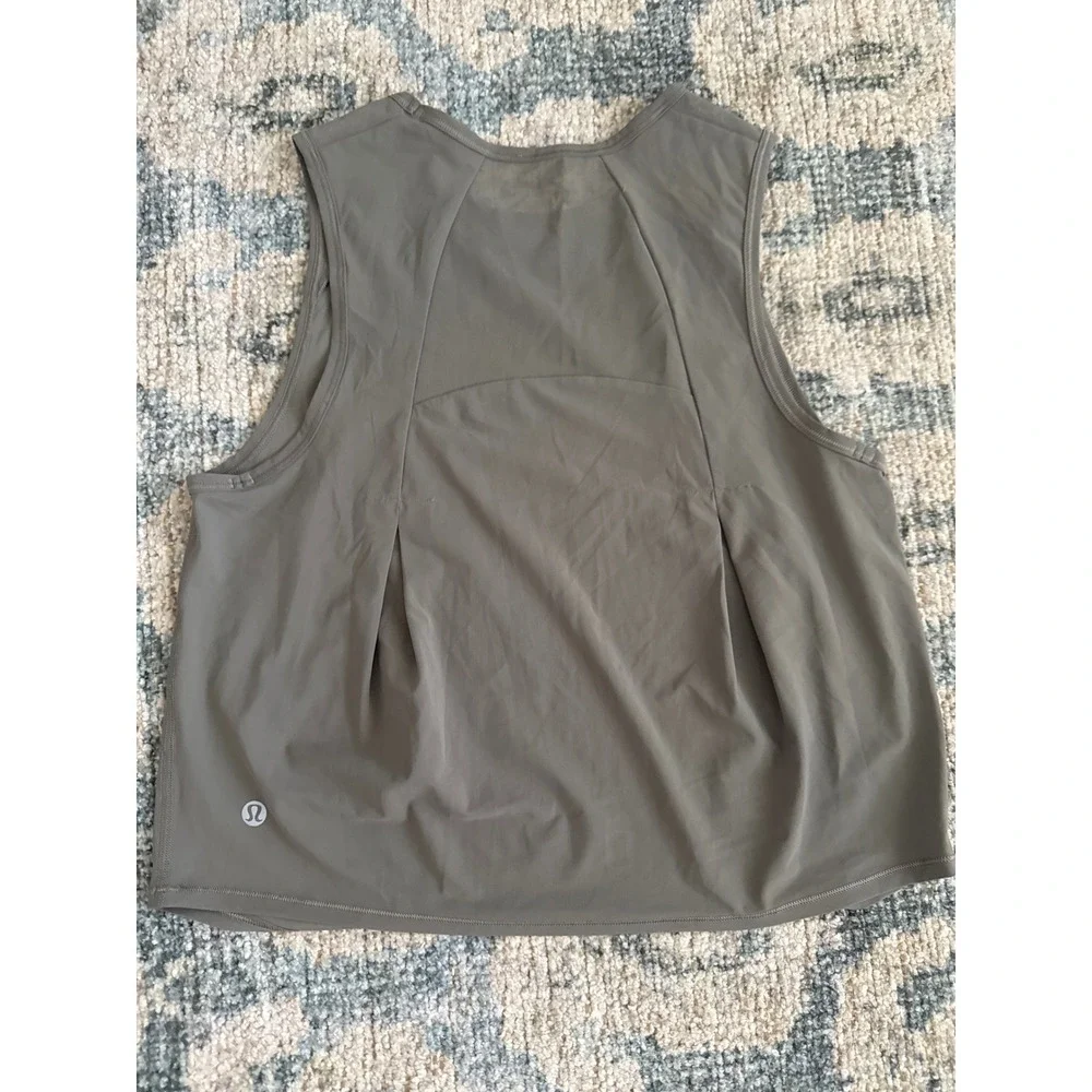 Lululemon Carbon Dust Sculpt Cropped Tank Top Size 2 Pristine Condition - Picture 3 of 3